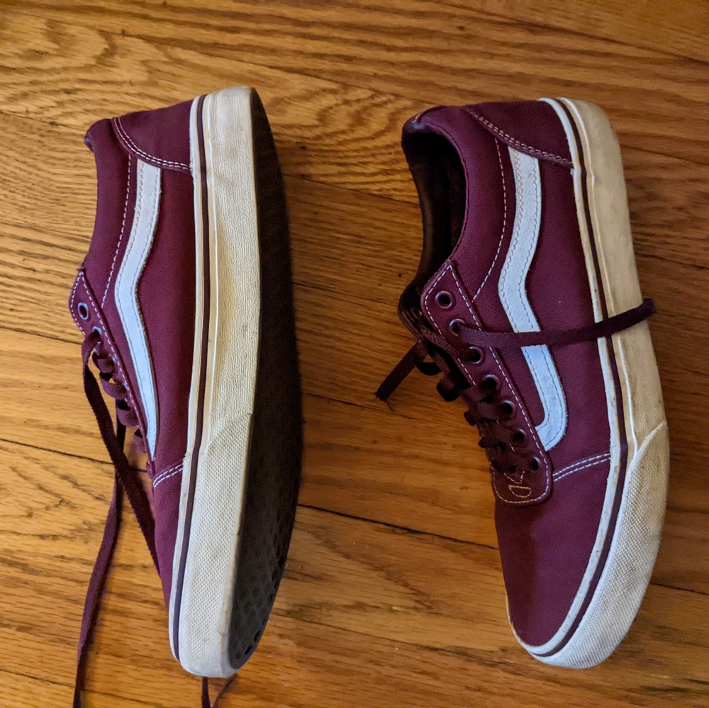 maroon low top vans